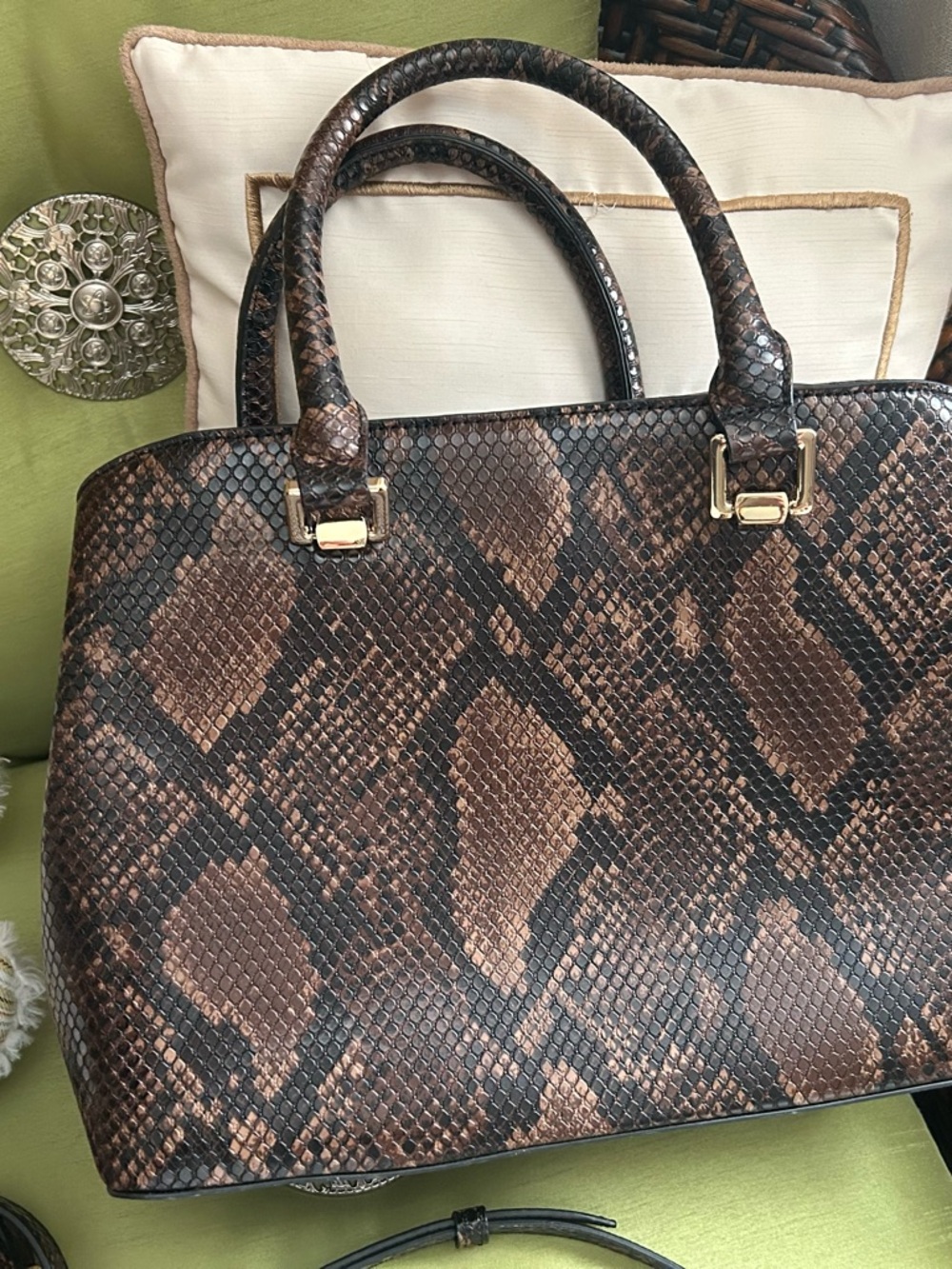 ALDO Black and Brown Snake-Print Shoulder Bag with Gold Hardware - Picture 3 of 7